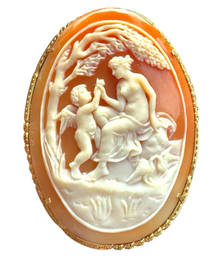 Elegant Vintage Large Italy Veneza 18K Cameo Shell Brooch Original Box 750