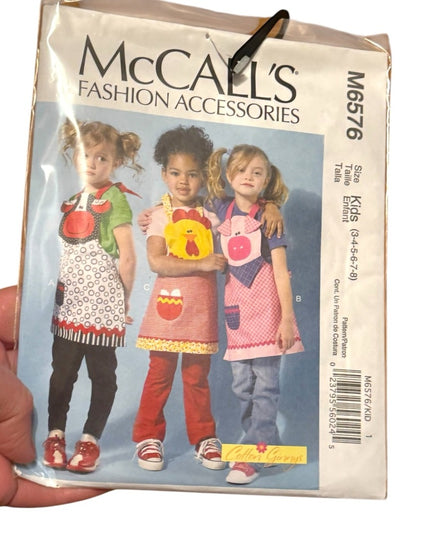 NEW UNCUT Childrens Sewing Pattern Apron LOT 4 pcs Kids