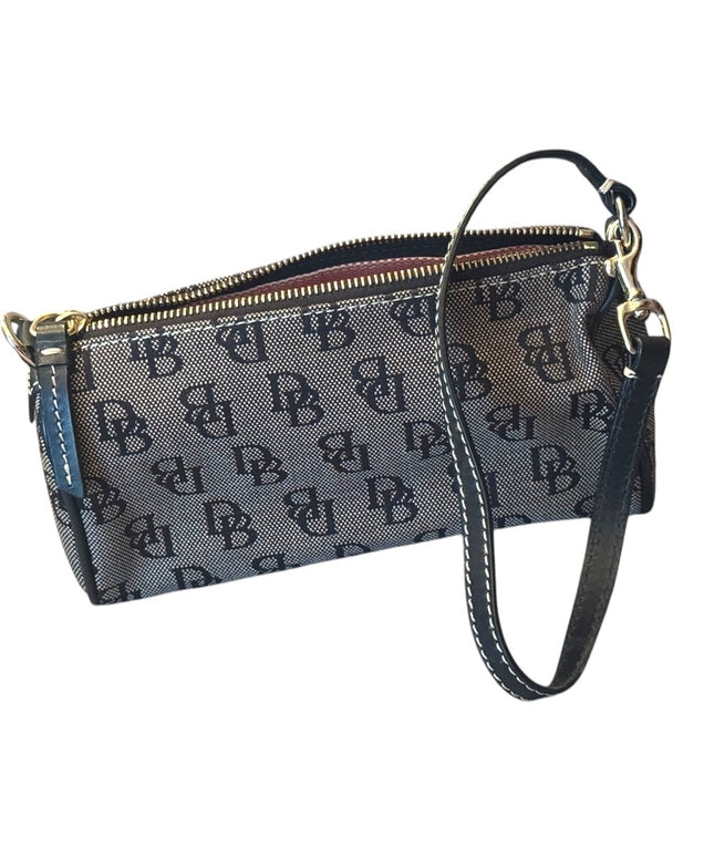 Designer Dooney Bourke LN iconic Logo Women's wristlet Mini Barrel bag leather