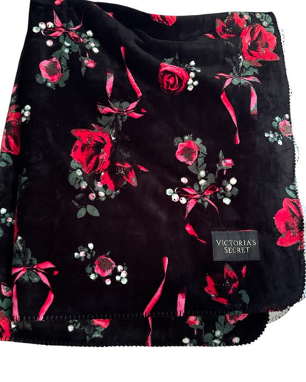 Victoria's Secret Floral Sherpa Blanket Cozy Plush Black Red Roses 50" x 60