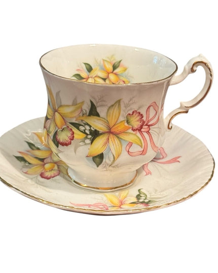 Paragon Teacup & Saucer Wedding Bouquets Orchid Flower Pattern floral bone