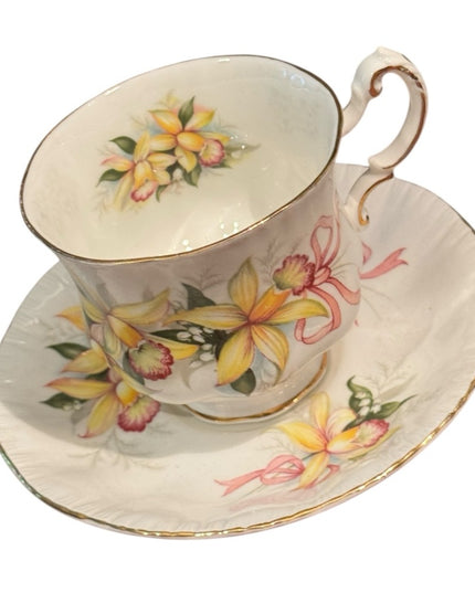 Paragon Teacup & Saucer Wedding Bouquets Orchid Flower Pattern floral bone