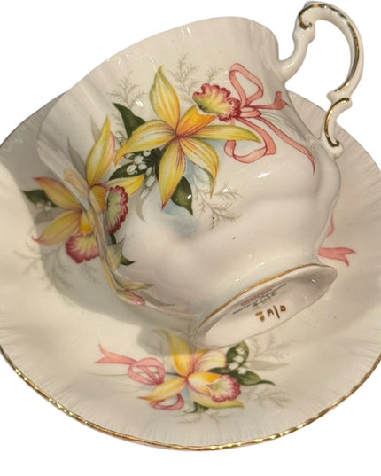 Paragon Teacup & Saucer Wedding Bouquets Orchid Flower Pattern floral bone
