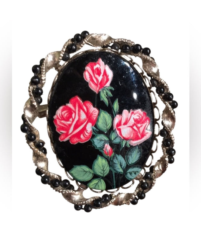 Vintage Flower 🌸 cameo brooch silver tone