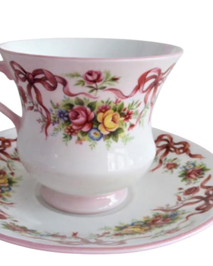 Floral Queen Mother Pretty Floral Vintage Teacup and Saucer Set