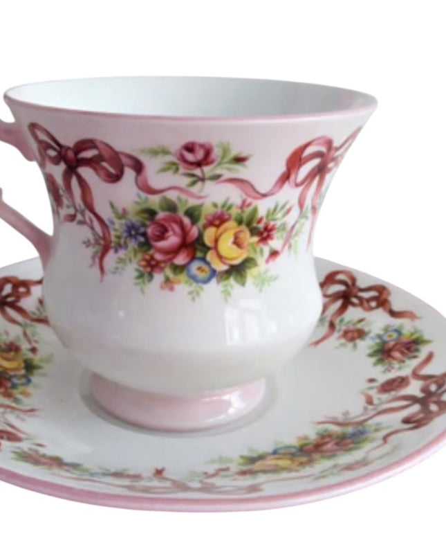 Floral Queen Mother Pretty Floral Vintage Teacup and Saucer Set
