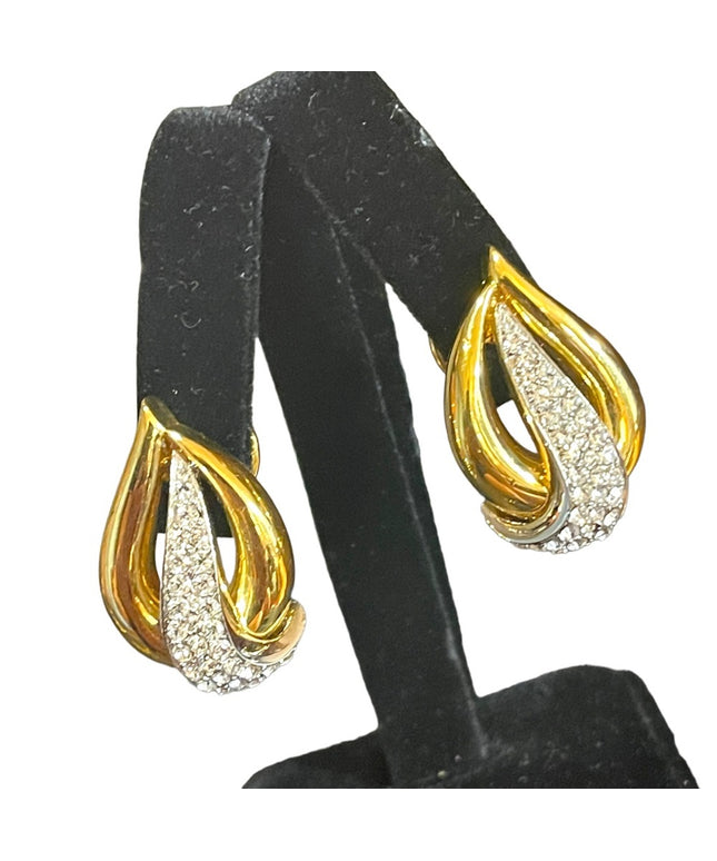 - Fine Oscar De La Renta Gold plate rhinestone tear drop pierced earrings