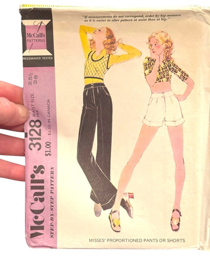Vintage Mccalls #3128 -UNCUT Sewing Pattern Pants & Shorts 
SZ 25 H36