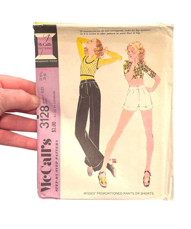 Vintage Mccalls #3128 -UNCUT Sewing Pattern Pants & Shorts 
SZ 25 H36