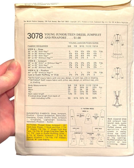 Vintage Mccalls #3128 -UNCUT Sewing Pattern Pants & Shorts 
SZ 25 H36