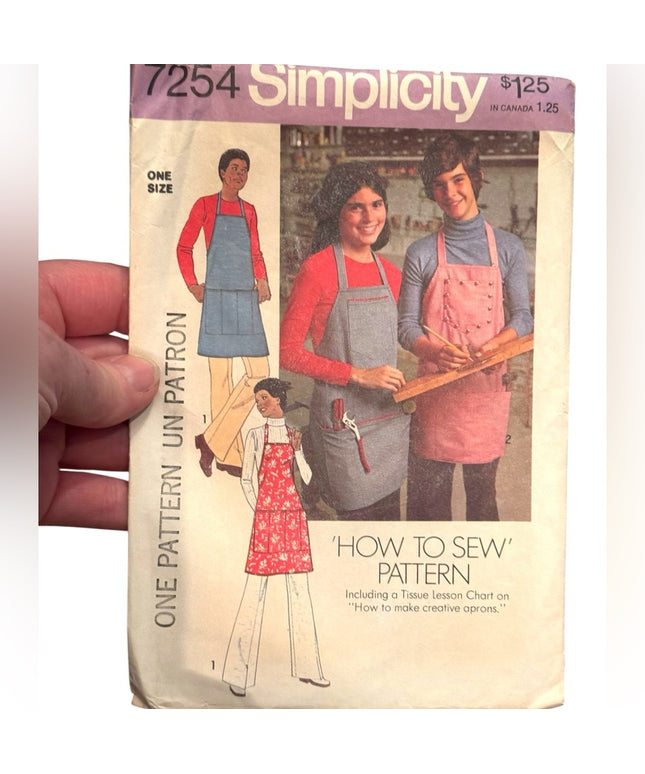 Simplicity #7254 Apron Sewing Pattern HOW TO SEW Vintage Designs UNCUT