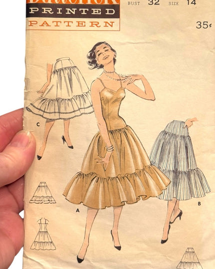 Butterick Vintage #7361 C1950s Ruffled Slip & Petticoats Pattern Sewing B32