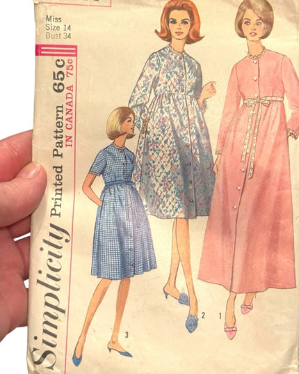 Simplicity C1960s Vintage Sewing Pattern Robe in 2 lengths SZ14 B34