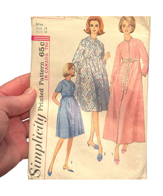 Simplicity C1960s Vintage Sewing Pattern Robe in 2 lengths SZ14 B34