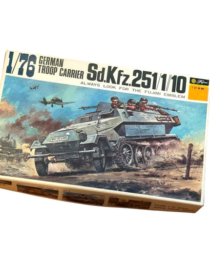 LOT of 4 pcs Military WW2 NEW Vintage Model Kits Set Tamiya Rare Tanks Carrier