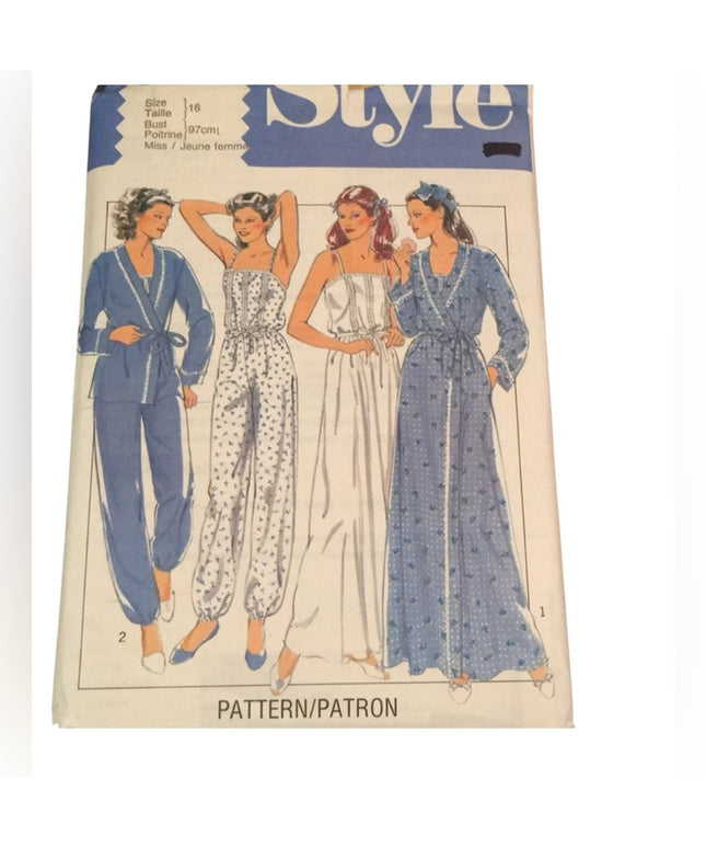 VTG Style Robe PJ Sewing pattern UNCUT