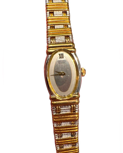 Vintage Seiko Two-Tone Gokd & Silver  Women's Timepiece watch Like New 6”