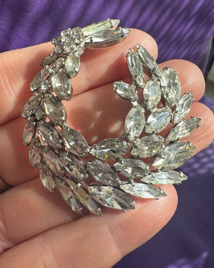 Vintage c1950s Sherman Crystal clear fancy brooch silver