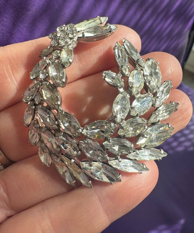 Vintage c1950s Sherman Crystal clear fancy brooch silver