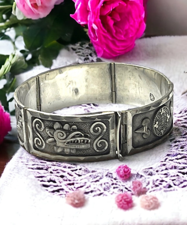 Vintage Mexico Bangle link bracelet Sterling Silver AZTEC Mayan dragon