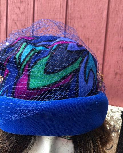 Vintage 1960s blue velvet hat printed beautiful’