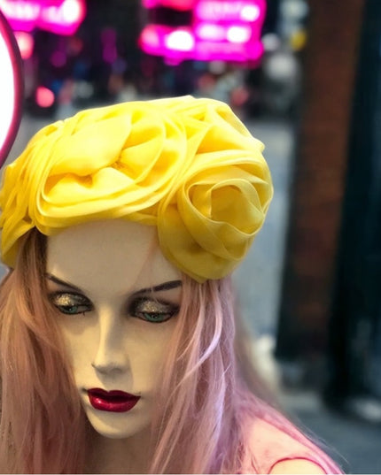 Vintage Canadian Made Yellow flower hat facinator So pretty’ spring Events