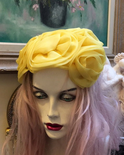 Vintage Canadian Made Yellow flower hat facinator So pretty’ spring Events