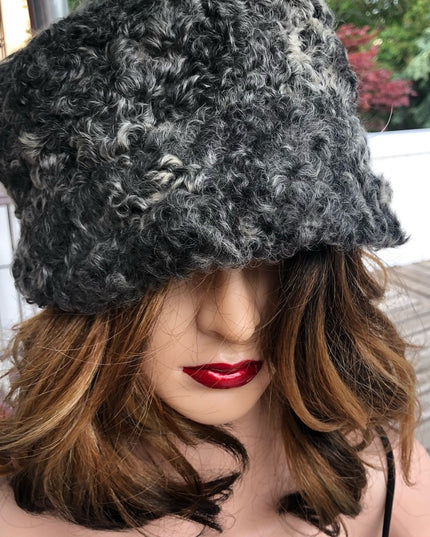 VinTage silver Persian curly lamb fur hat medium Stunning