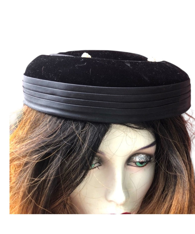 Vintage black Fancy velvet 1960s facinator hat