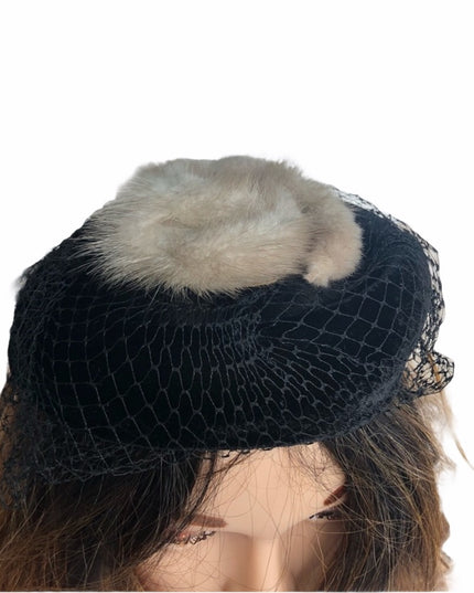 Vintage  Mid Century Stunning 1950s Mink velvet facinator hat