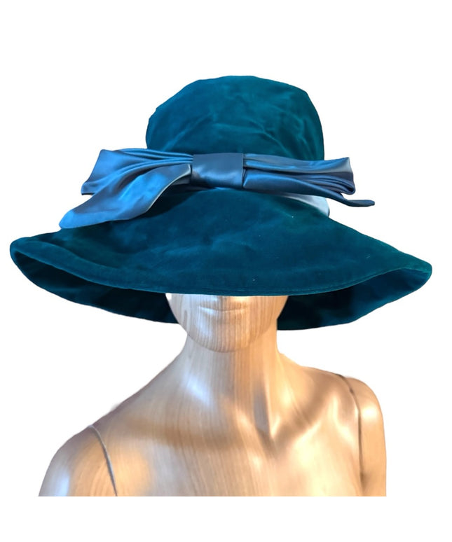 Fun Fancy 1960s lovely fancy colorful Vintage deep Green Velvet Bucket Hat with…