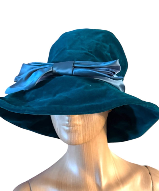Fun Fancy 1960s lovely fancy colorful Vintage deep Green Velvet Bucket Hat with…