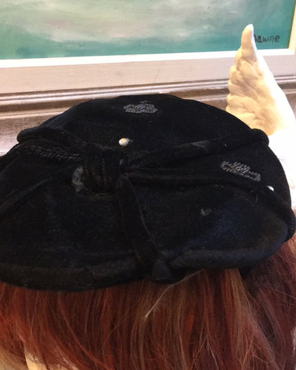 Vintage 1940s Black Velvet Facinator Hat OS