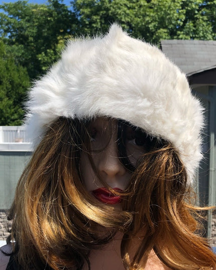 Vintage 1970s  Snow white rabbit fur hat Beauty!