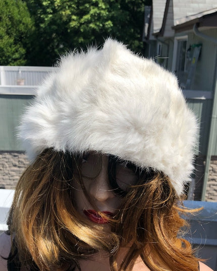 Vintage 1970s  Snow white rabbit fur hat Beauty!