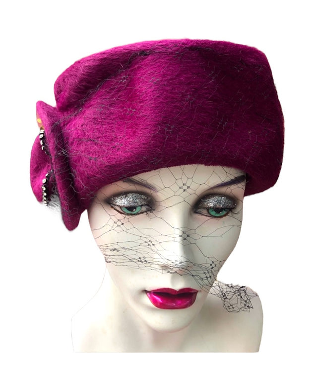 - Vintage 1960s felt purple cosmo hat beautiful