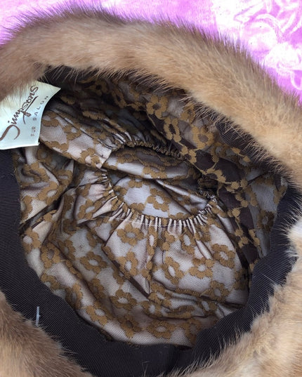 Vintage 1970s Simpsons Blond Mink fur hat 20”