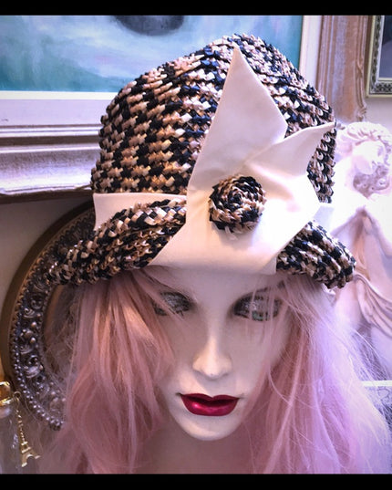 1960s Vintage Ms Lucille Straw bow bucket hat