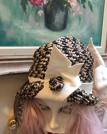 1960s Vintage Ms Lucille Straw bow bucket hat