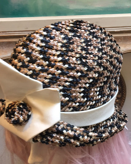 1960s Vintage Ms Lucille Straw bow bucket hat