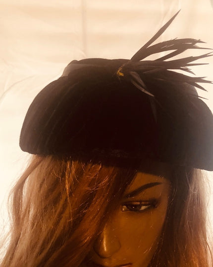 Vintage Black velvety hat w/ feather Paris Fashion