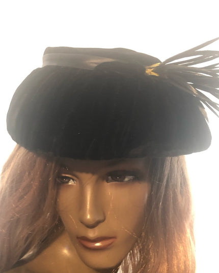 Vintage Black velvety hat w/ feather Paris Fashion