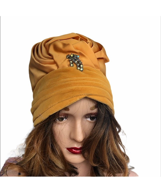 Vintage gold turban style felt velvet hat 1950s Glam