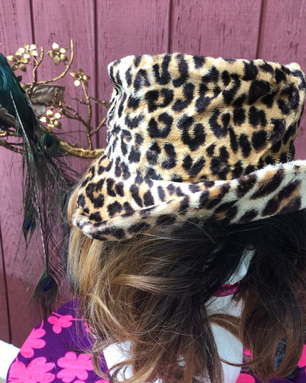 Vintage 1960s Faux  leopard fur cloche hat