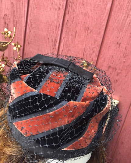 Vintage 1960s Pill box style hat Velvet Black orange