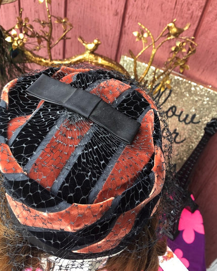Vintage 1960s Pill box style hat Velvet Black orange