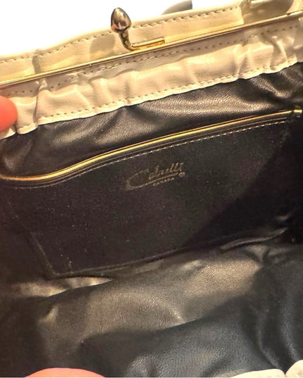 Elegant Vintage 1960s Cream Leather Kiss lock Clutch shoulder bag gold hardware
