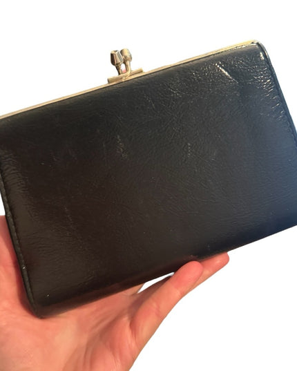 Elegant Vintage 1960s Black and Gold Chain Clutch Shoulder bag