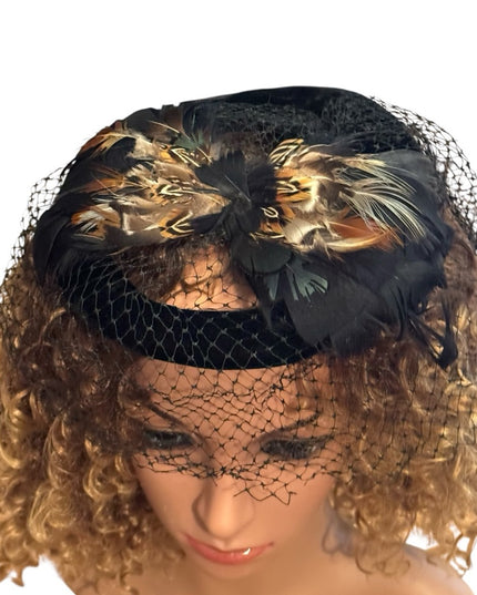 Fascinator Veil Vintage 1950’s Black Velvet Feathers Netting Pillbox Hat Church