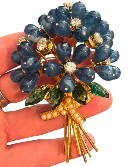 Elegant RARE Vintage Joan Rivers Blue Bells Flower Brooch New with Box